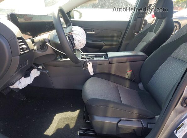 3N1AB9CV8TY241568 2026 NISSAN SENTRA Gray Widok wnętrza z przodu