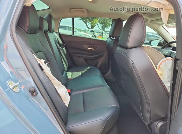 3N1AB9DV1TY230944 2026 NISSAN SENTRA Gray Widok tylnych siedzeń