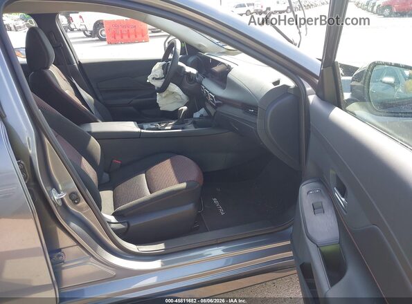 3N1AB9DV2TY282292 2026 NISSAN SENTRA Gray Вид салону спереду