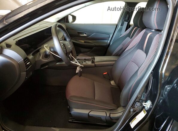 3N1AB9DV3TY217385 2026 NISSAN SENTRA Black Вид салону спереду