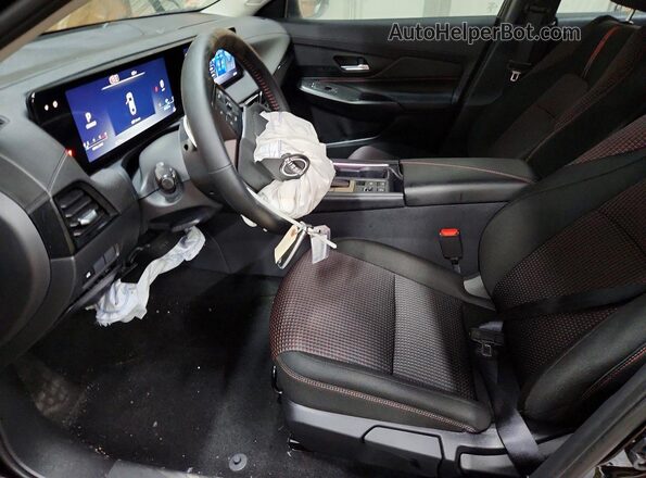 3N1AB9DV3TY313629 2026 NISSAN SENTRA Черный Вид салона спереди
