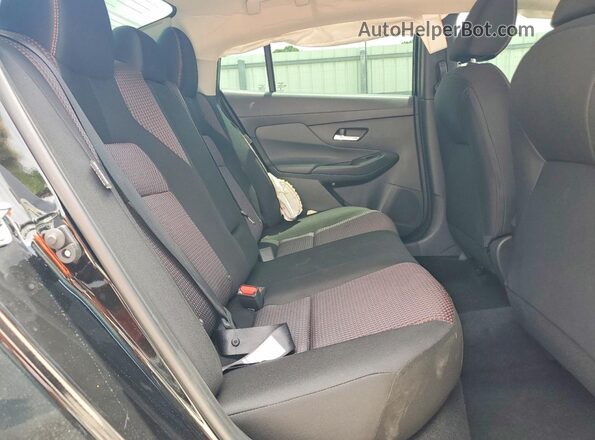 3N1AB9DV6TY270940 2026 NISSAN SENTRA Black Vista de los asientos traseros