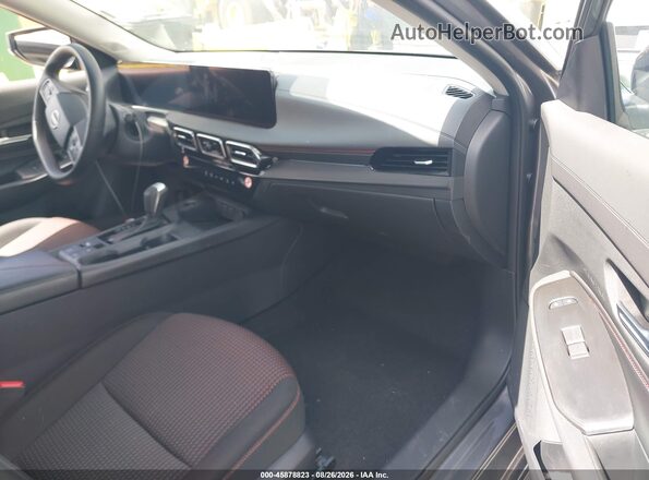 3N1AB9DV8TY214532 2026 NISSAN SENTRA Gray Vista interior delantera
