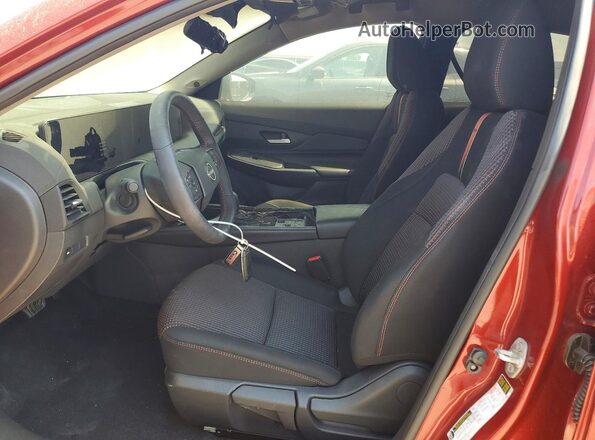 3N1AB9DV8TY220265 2026 NISSAN SENTRA Темно-бордовый Вид салона спереди