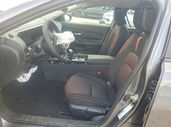 3N1AB9DVXTY306029 2026 NISSAN SENTRA Gray Widok wnętrza z przodu
