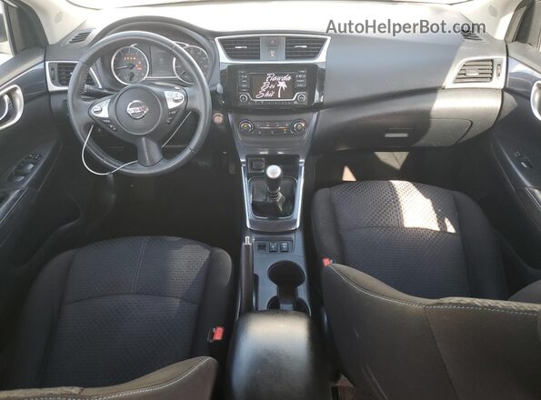 3N1CB7AP5HY226440 2017 NISSAN SENTRA White Dashboard view