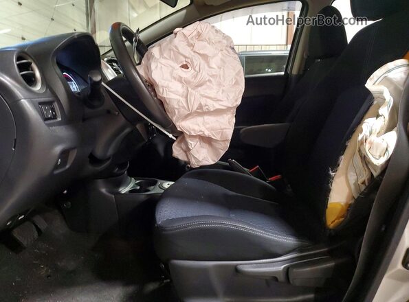 3N1CE2CP0GL384638 2016 NISSAN VERSA Silver Вид салону спереду