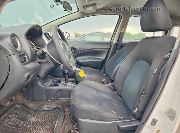 3N1CE2CP0GL408937 2016 NISSAN VERSA Белый Вид салона спереди