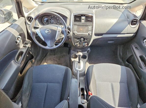 3N1CE2CP0HL357666 2017 NISSAN VERSA Черный Вид панели приборов
