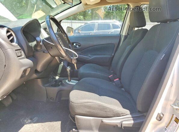 3N1CE2CP0KL363989 2019 NISSAN VERSA Silver Front interior view