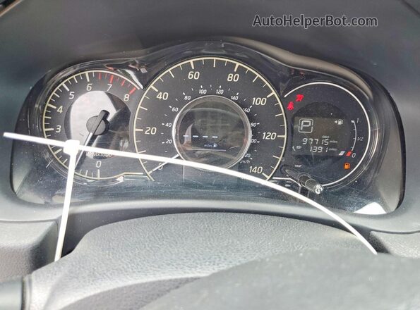 3N1CE2CP1HL360298 2017 NISSAN VERSA Red ხელსაწყოთა პანელის ხედი