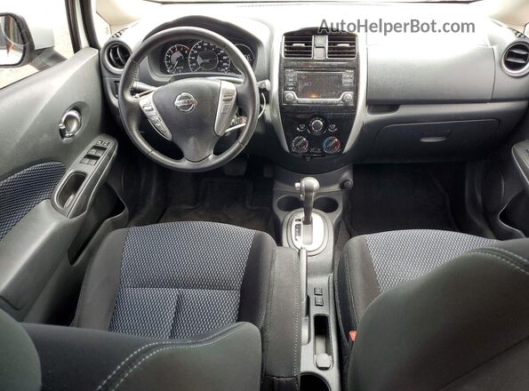 3N1CE2CP2HL354204 2017 NISSAN VERSA White Widok deski rozdzielczej