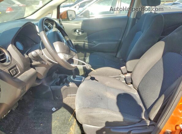 3N1CE2CP2HL358043 2017 NISSAN VERSA Orange Front interior view
