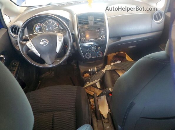 3N1CE2CP8GL390445 2016 NISSAN VERSA Blue Dashboard view