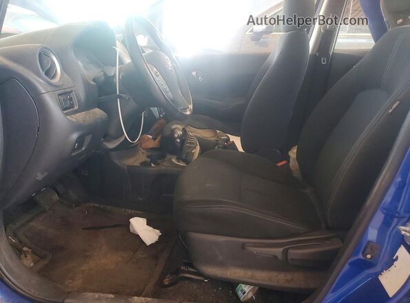 3N1CE2CP8GL390445 2016 NISSAN VERSA Blue Front interior view
