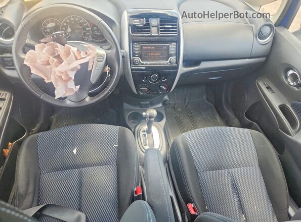 3N1CE2CP8HL363912 2017 NISSAN VERSA Blue Dashboard view