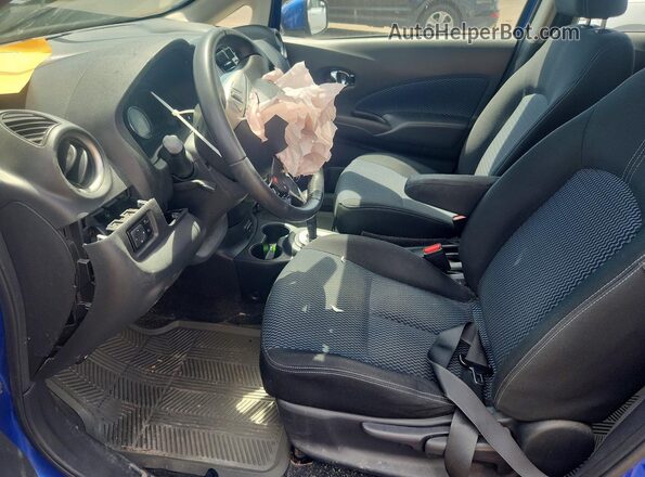 3N1CE2CP8HL363912 2017 NISSAN VERSA Blue Front interior view