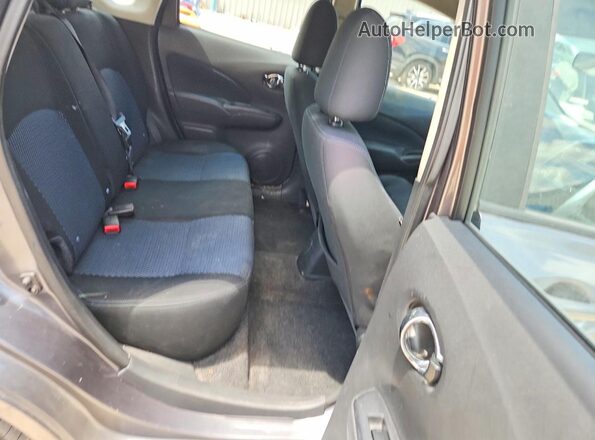 3N1CE2CP9HL369105 2017 NISSAN VERSA Silver უკანა სავარძლების ხედი