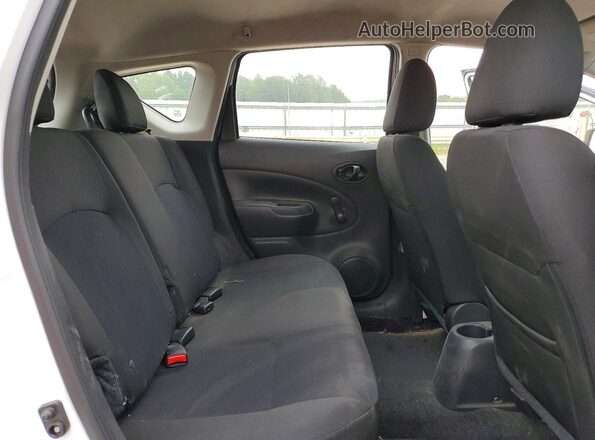 3N1CE2CP9JL351922 2018 NISSAN VERSA White Вид задніх сидінь