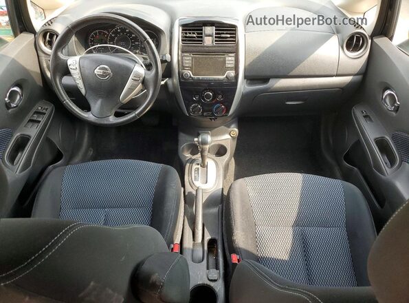 3N1CE2CP9JL352049 2018 NISSAN VERSA Черный Вид панели приборов
