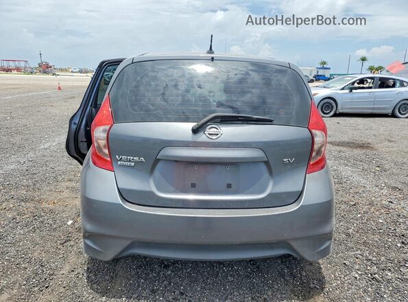 3N1CE2CPXHL368674 2017 NISSAN VERSA Gray Widok z tyłu