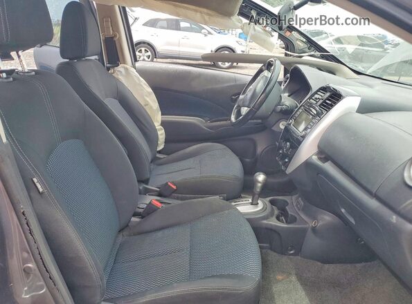 3N1CE2CPXHL368674 2017 NISSAN VERSA Gray Widok wnętrza z przodu