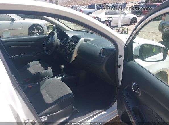 3N1CN7AP0GL826608 2016 NISSAN VERSA White Front interior view