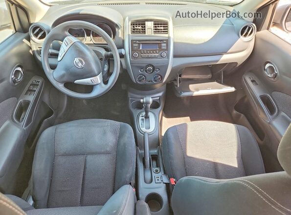 3N1CN7AP1GL889085 2016 NISSAN VERSA Silver წინა პანელის ხედი