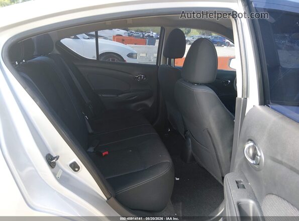 3N1CN7AP1GL911702 2016 NISSAN VERSA Silver VIN կոդի պիտակի տեսք