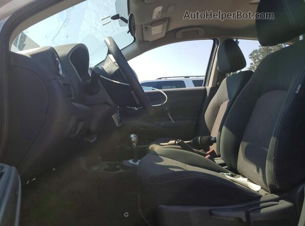 3N1CN7AP1KL857553 2019 NISSAN VERSA Серебряный Вид салона спереди