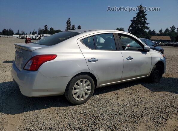 3N1CN7AP1KL857553 2019 NISSAN VERSA Серебряный Задняя правая четверть