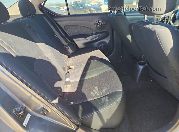 3N1CN7AP2GL871243 2016 NISSAN VERSA Gray Widok tylnych siedzeń