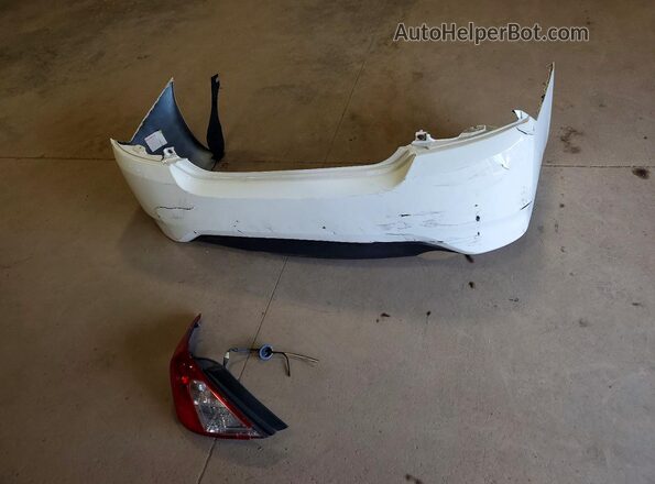 3N1CN7AP2HL840110 2017 NISSAN VERSA White Engine compartment view