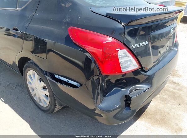 3N1CN7AP2JL800650 2018 NISSAN VERSA Black Widok z przodu