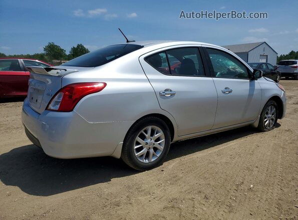 3N1CN7AP2JL846222 2018 NISSAN VERSA Silver Задня права чверть