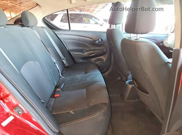 3N1CN7AP2KL863684 2019 NISSAN VERSA Red Vista de los asientos traseros