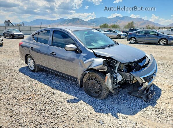 3N1CN7AP3HL901612 2017 NISSAN VERSA Серый Передняя правая четверть