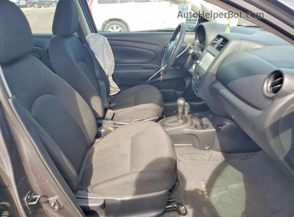 3N1CN7AP3KL828247 2019 NISSAN VERSA Gray Vista interior delantera