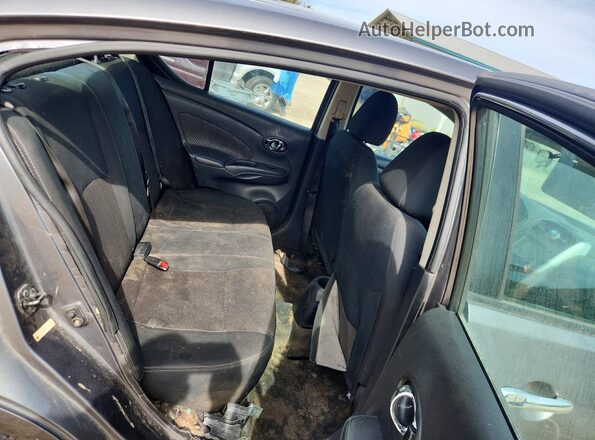 3N1CN7AP3KL852712 2019 NISSAN VERSA Gray Widok tylnych siedzeń