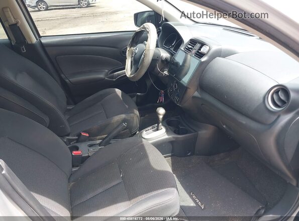 3N1CN7AP4GL837112 2016 NISSAN VERSA Silver Widok wnętrza z przodu