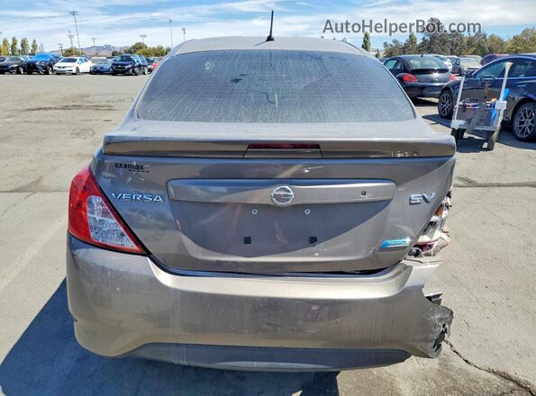 3N1CN7AP4GL859174 2016 NISSAN VERSA Gray Вид ззаду