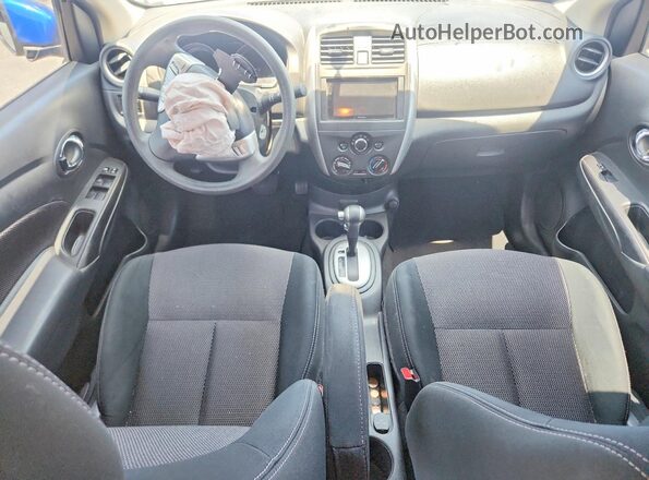 3N1CN7AP4HL829562 2017 NISSAN VERSA Blue Widok deski rozdzielczej
