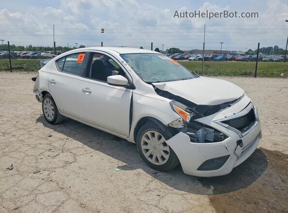 3N1CN7AP4JL855276 2018 NISSAN VERSA White Передня права чверть