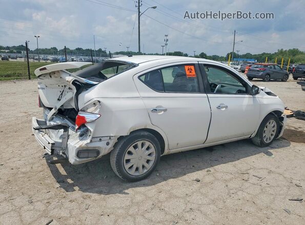 3N1CN7AP4JL855276 2018 NISSAN VERSA White Задня права чверть