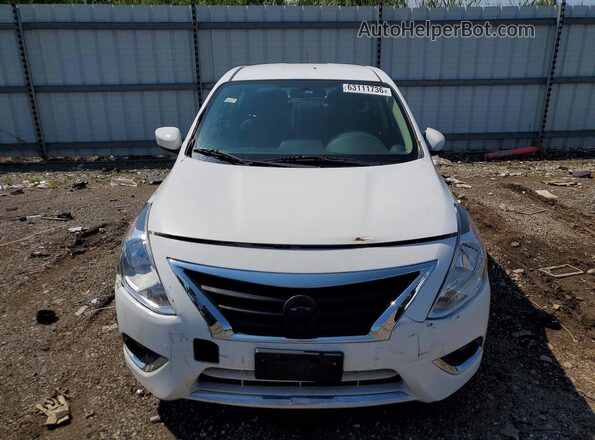3N1CN7AP4JL864544 2018 NISSAN VERSA Белый Вид спереди