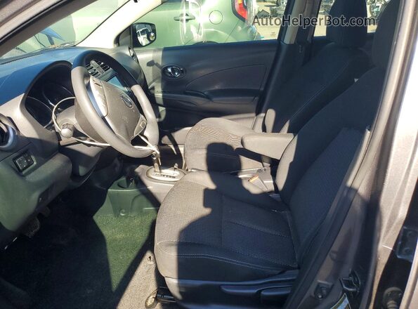3N1CN7AP4KL852234 2019 NISSAN VERSA Gray Vista interior delantera