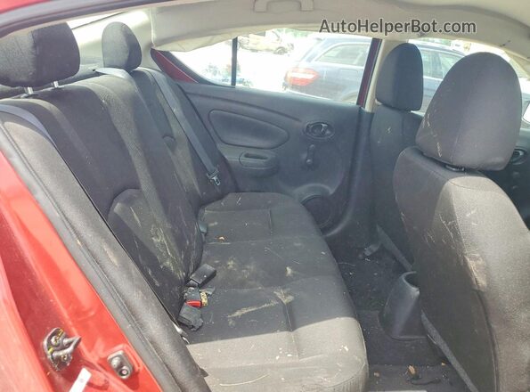 3N1CN7AP4KL868692 2019 NISSAN VERSA Red Vista de los asientos traseros