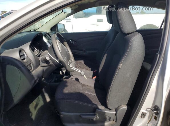 3N1CN7AP5GL857742 2016 NISSAN VERSA Silver Widok wnętrza z przodu