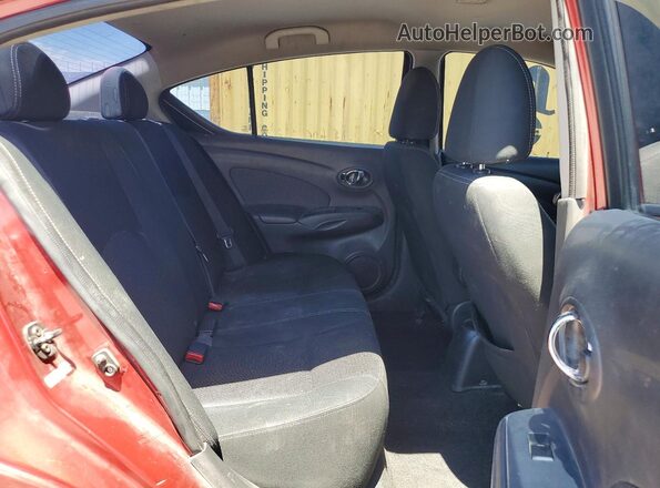 3N1CN7AP5GL872967 2016 NISSAN VERSA Burgundy Vista de los asientos traseros