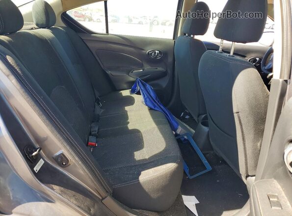 3N1CN7AP5HL841591 2017 NISSAN VERSA Gray Вид задніх сидінь